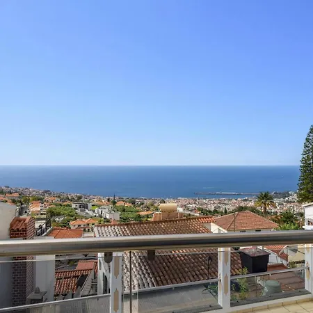 Atlantic Sunrise By ヴィラ *