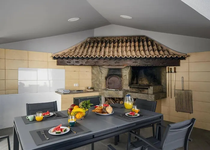 Villa Atlantic Sunrise By Funchal (Madeira)